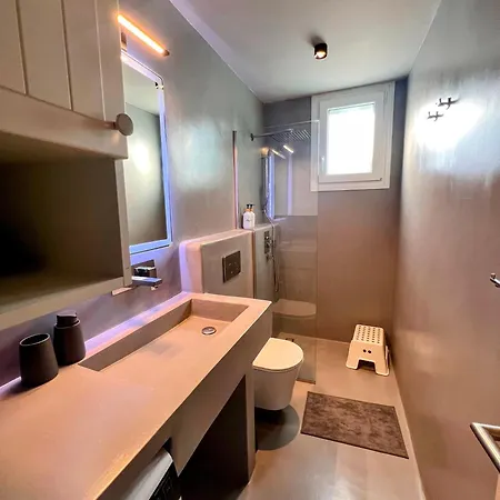 Apartment Elements - Air & Water By Hostandros