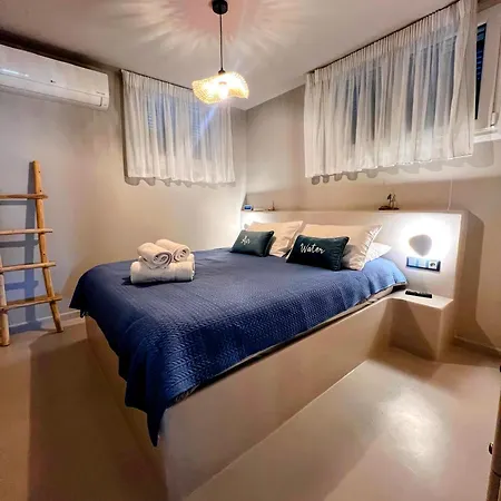 Apartment Elements - Air & Water By Hostandros