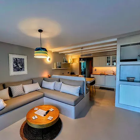 Elements - Air & Water By Hostandros Apartment Gavrio