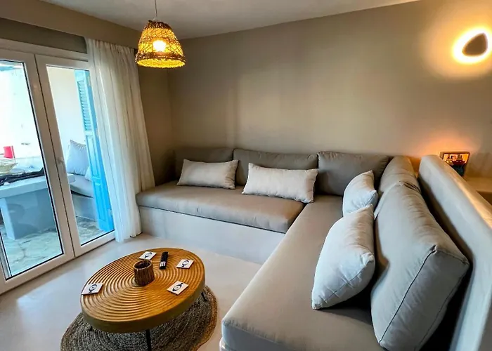 Elements - Air & Water By Hostandros Apartment