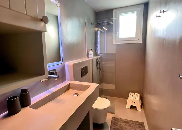 Apartment Elements - Air & Water By Hostandros